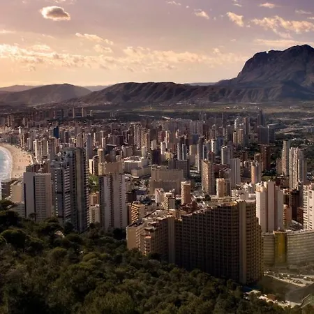 Terraza Privada Y Soleada Con Vistas Al Mar - Planta 26 Apartamento